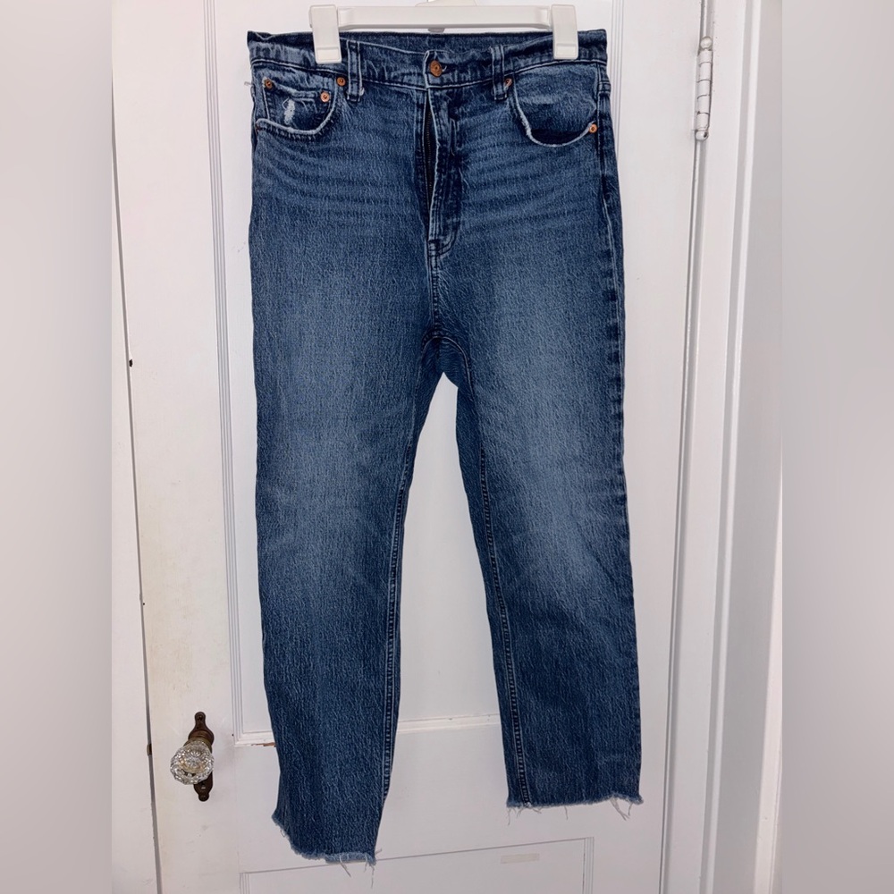 GAP Women’s Cheeky Straight Sky High Jeans